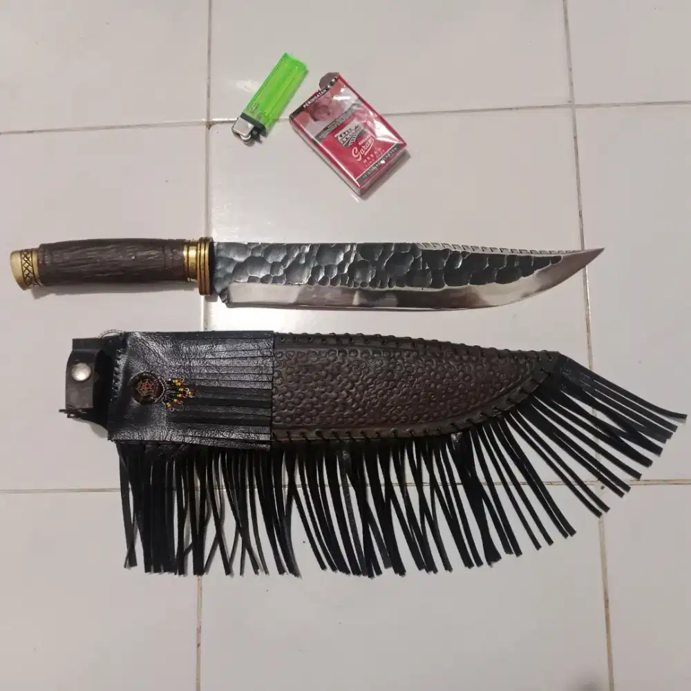Pisau bowie suku indian
