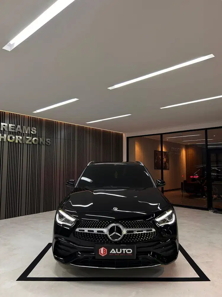 Mercedes Benz GLA200 2023 Mercy GLA 200 Hitam Km26rb D1332AKL mdl 2022