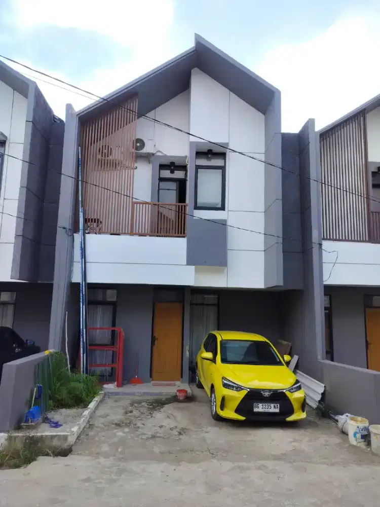 Disewakan rumah 2 lantai per 2 tahun 60jt
