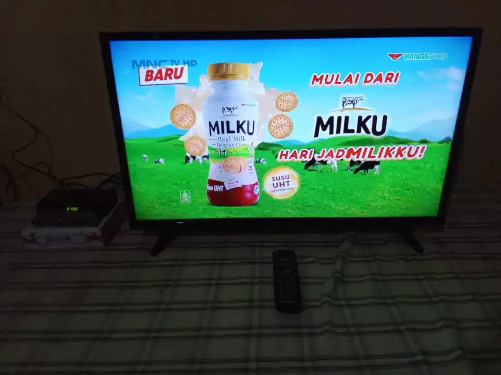 TV LED PANASONIC 32 INCH LIKE NEW NOMINUS MULUS PLUS STB & ANTENA BARU