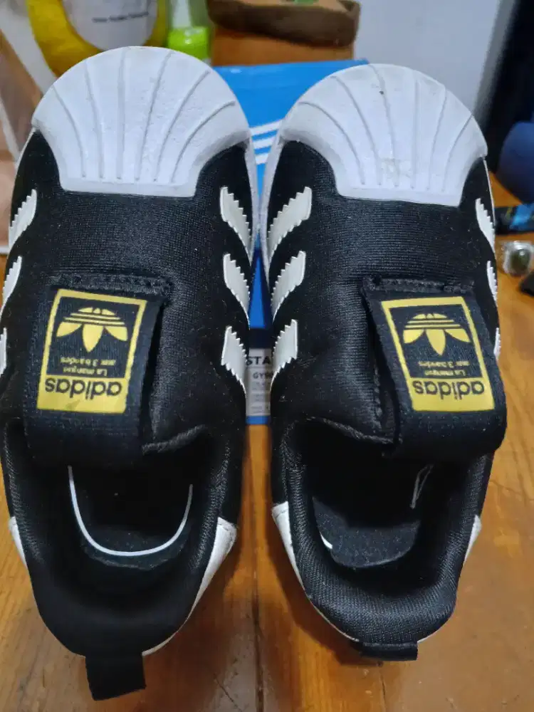 Sepatu Adidas anak