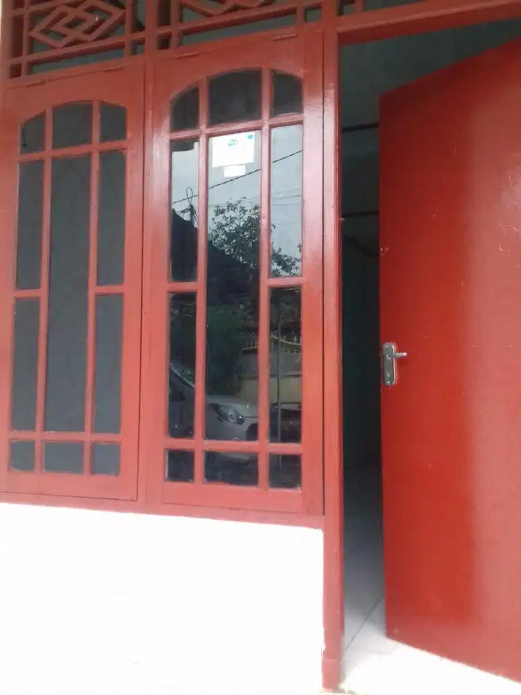 Disewakan Rumah lokasi pusat kota depok , 400 mtr ke mall dtc