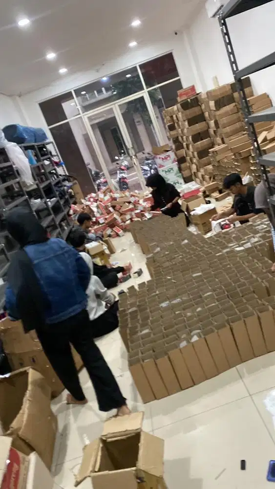 LOWONGAN KERJA – STAFF GUDANG & PACKING