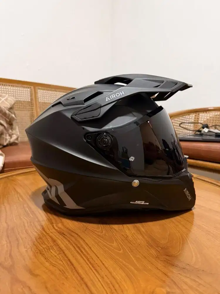 Helm Airoh Commander