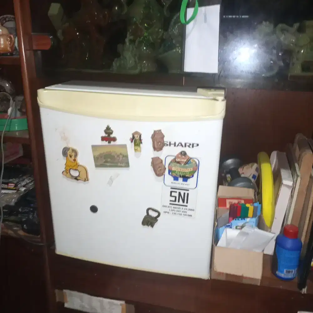 Kulkas Mini atau Kulkas Portable Sharp