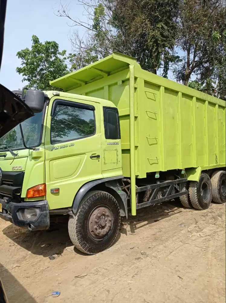 Hino 500 tronton dumptruck