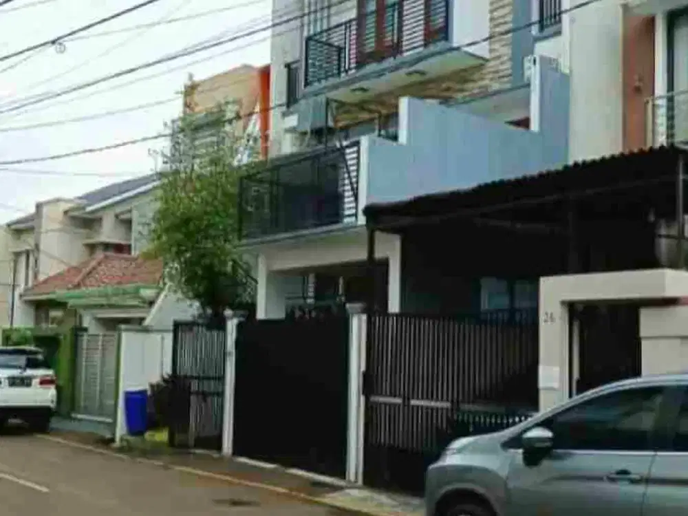 Rumah cluster one gate mewah 4 lantai furnished  di palmerah dekat sudirman semanggi jakbar