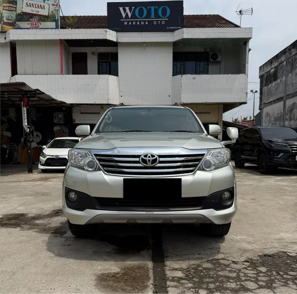 [ DP 35 jt ] TOYOTA Fortuner 2.5 G TRD MT Diesel 2012