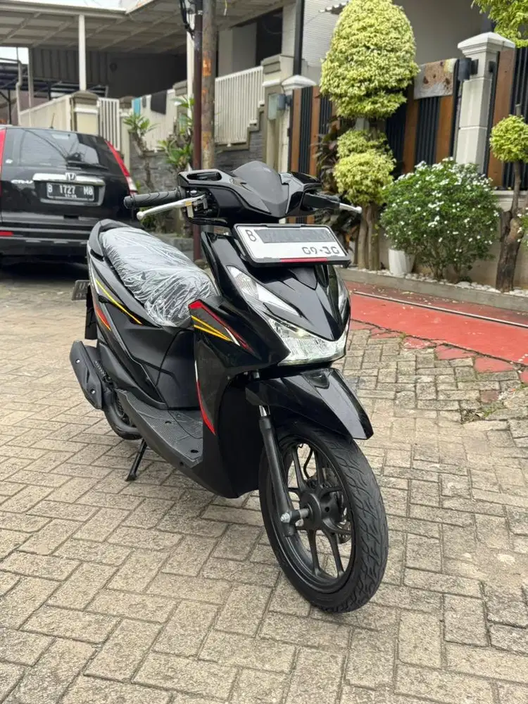 KM 300 KILO ! HONDA Beat  CBS 2025 GRESS DILER LIKE NEW BLN 9 !