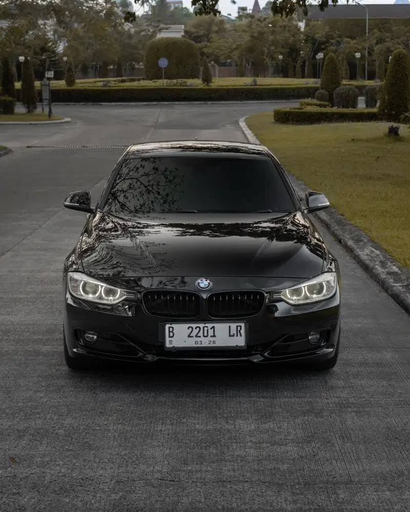 BMW 320i 2013 Bensin
