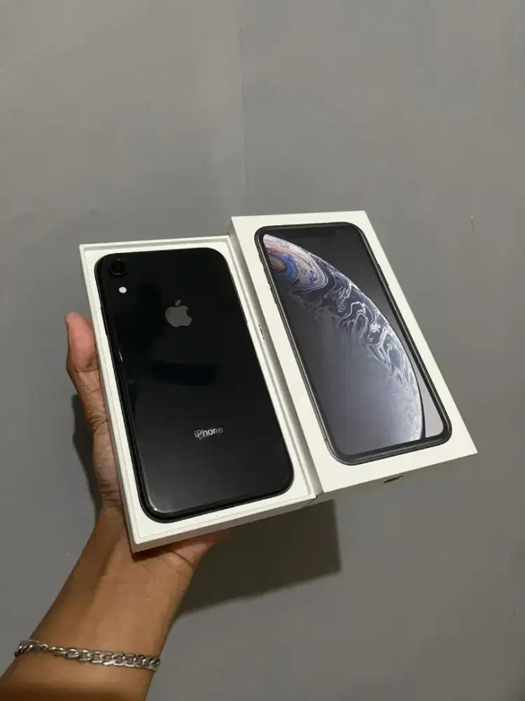 iPhone xr 64 iBox
