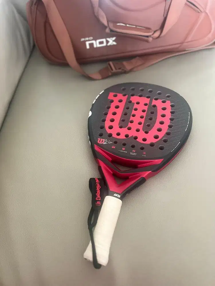 WTS — Raket Padel Wilson Bela V3 2025, kondisi mulus banget!
