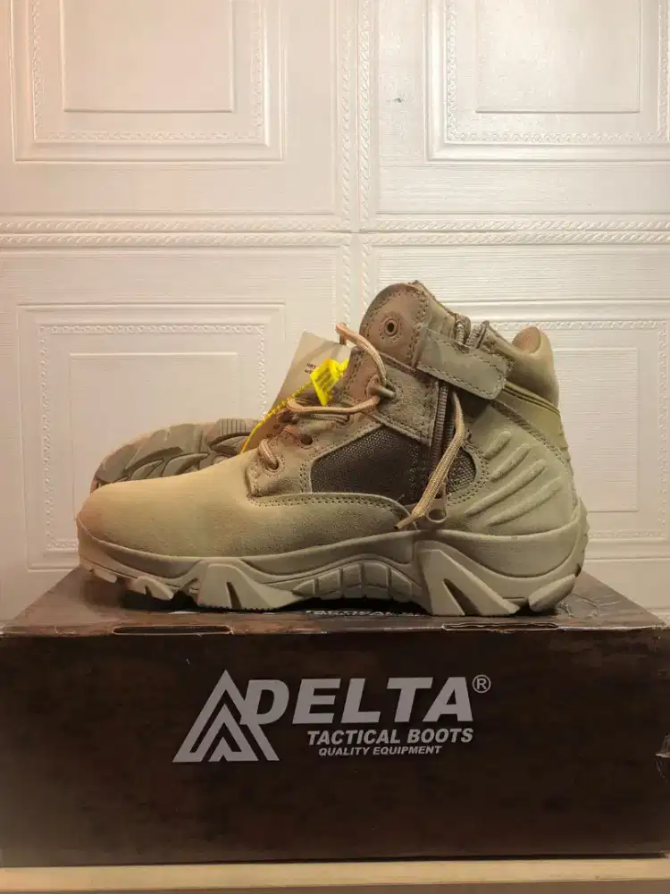 Sepatu import tactical series