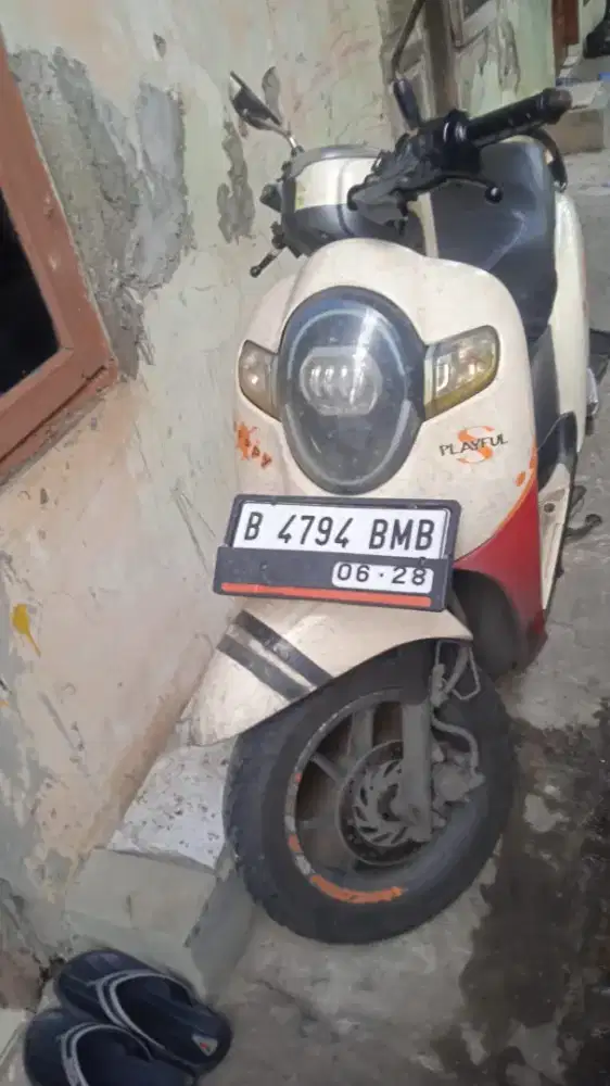 Di jual motor honda scoopy