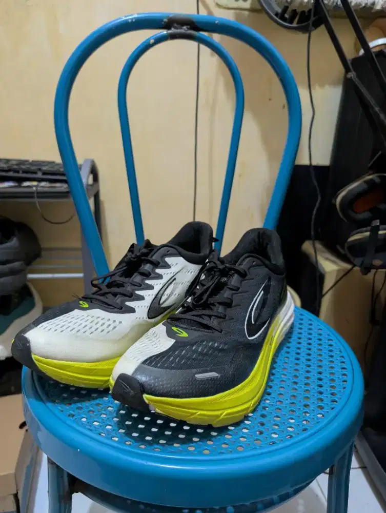 Sepatu lari nineten 910 Takashi Run 1.5 size 46 not adidas nike asics