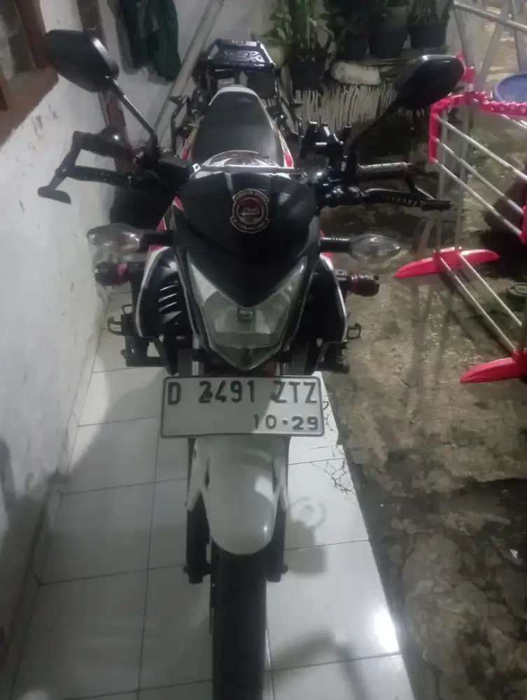 Jual motor cb 150R StreetFire