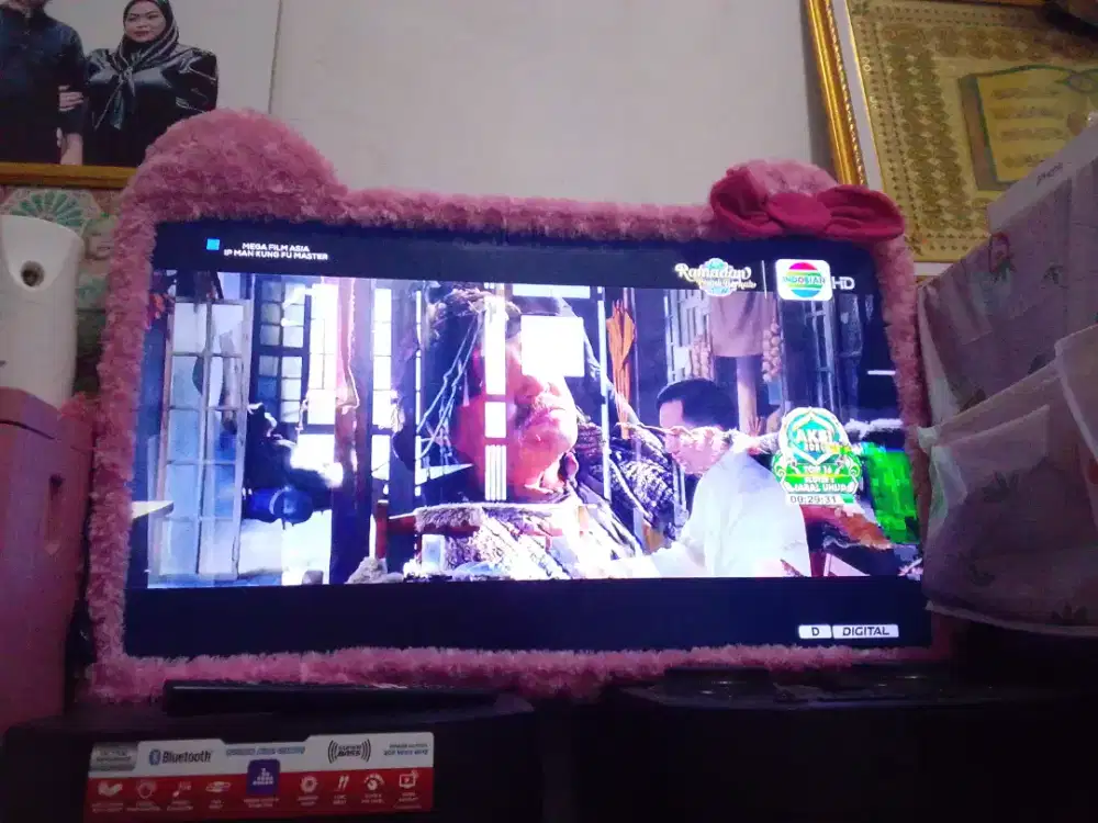 Tv polytrone 32 inch masih mulus tidak ada mines sedikitpu