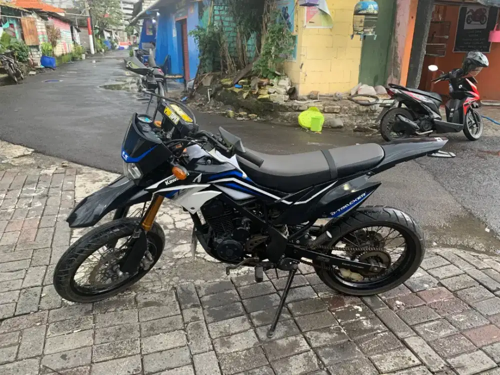 Kawasaki KLX d tracker 2018 plat L