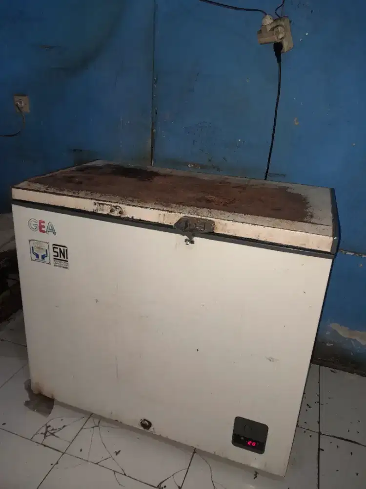 jual freezer tidak terpakai