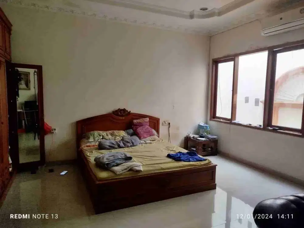 Di Jual Rumah Dua Setengah Lantai 
Kelapa Sawit Kelapa Gading