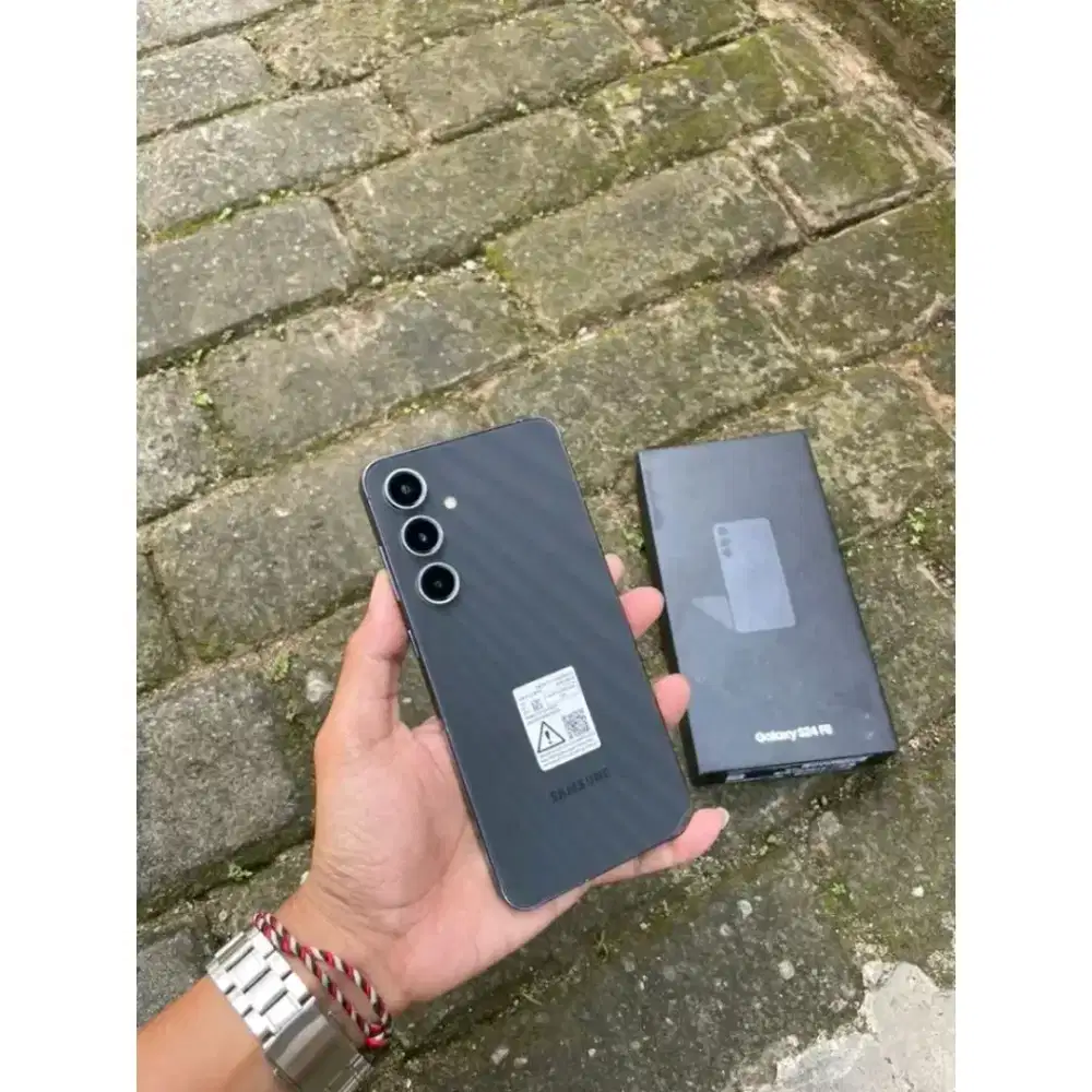 Samsung s24fe ram 8/256gb