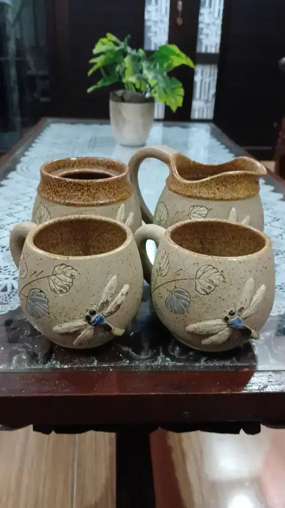 Set Cangkir Keramik Rustic Motif Capung – 4 Pcs
