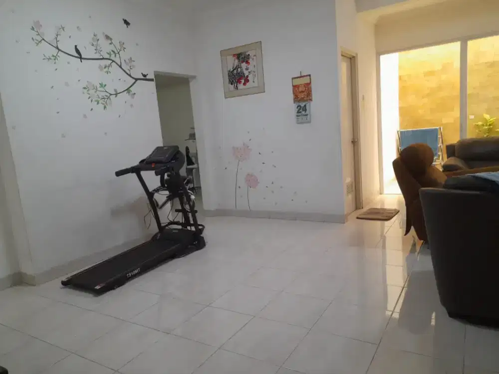 Jual Cepat
Rumah Standard Janur Elok 2 Lt
Kelapa Gading Jakarta Utara