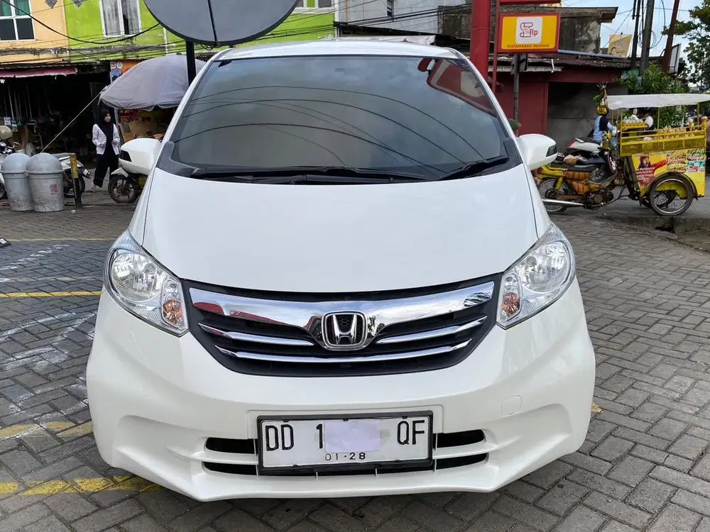 Honda Freed 2012