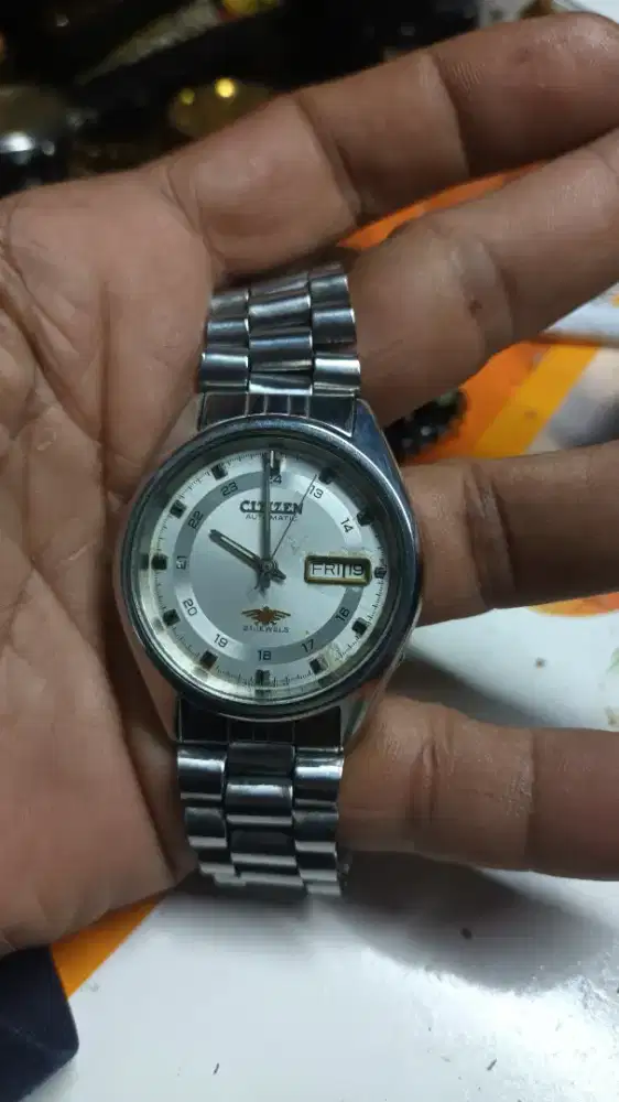 Jam citizen otomatis