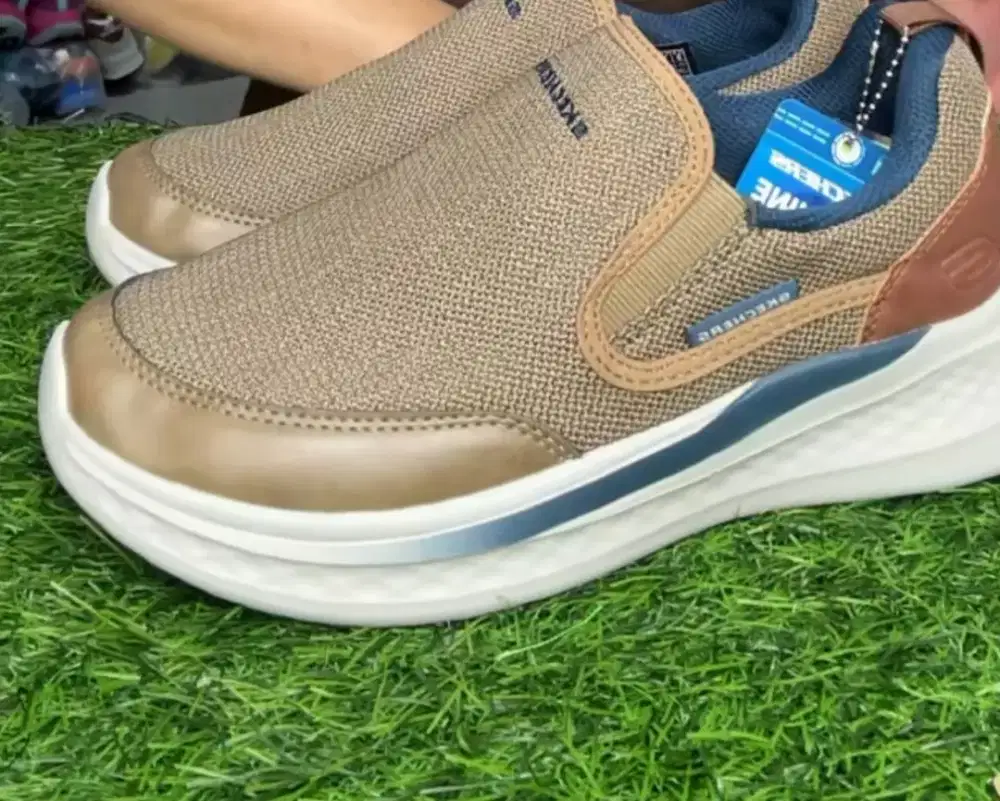 Sepatu skechers Slade lucan size 41 insole 26,5cm