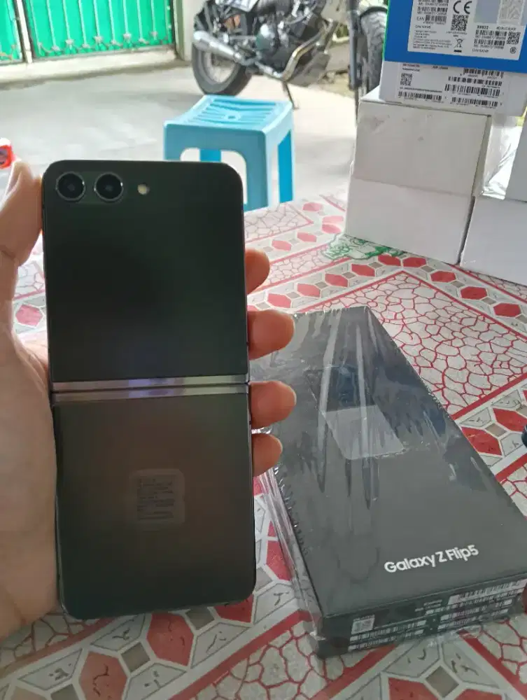 Samsung Zflip 5 512gb likenew ada minus dkit