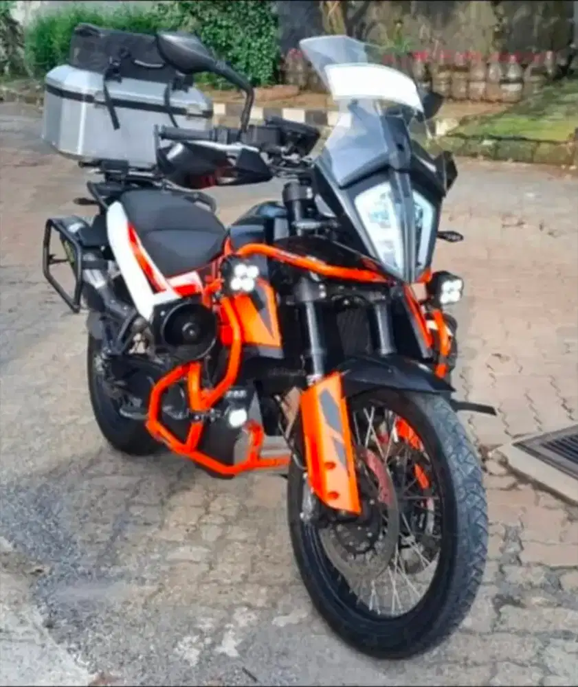 KTM 790 Built Up
