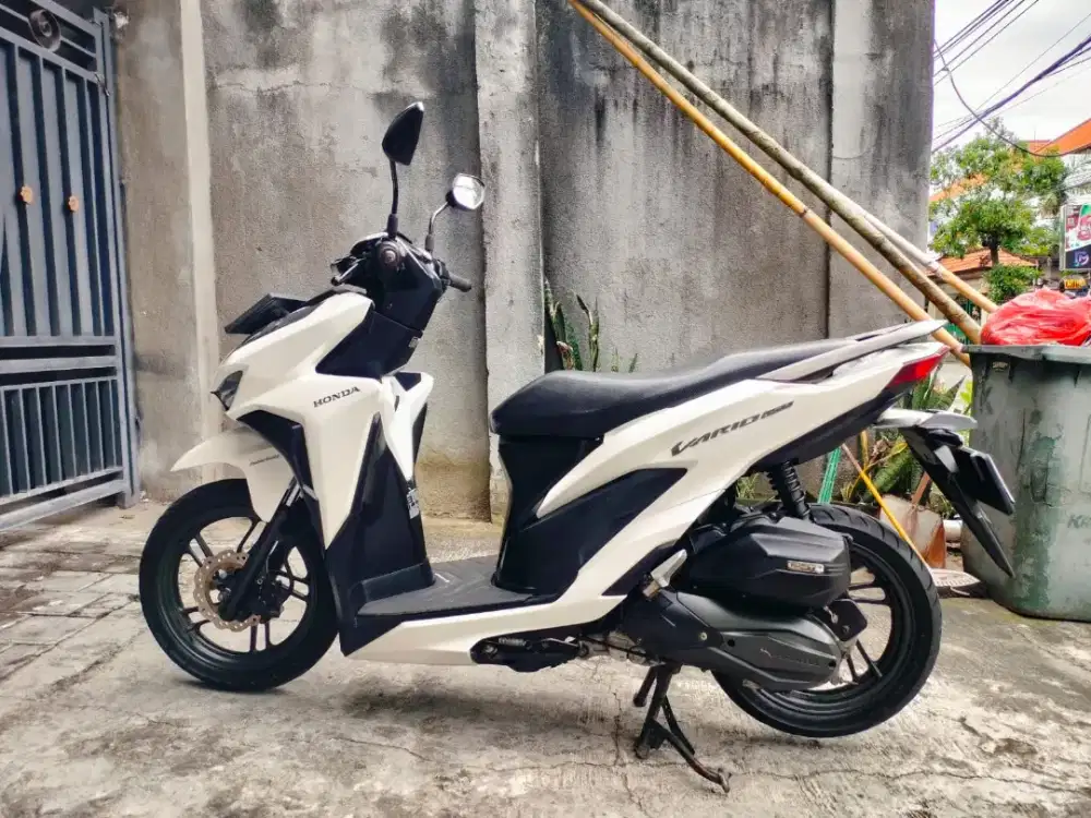 Vario tekno 150 putih Deva motor