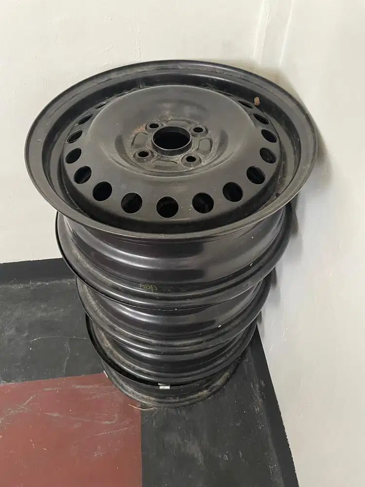 Velg Kaleng R15 Original Mobilio