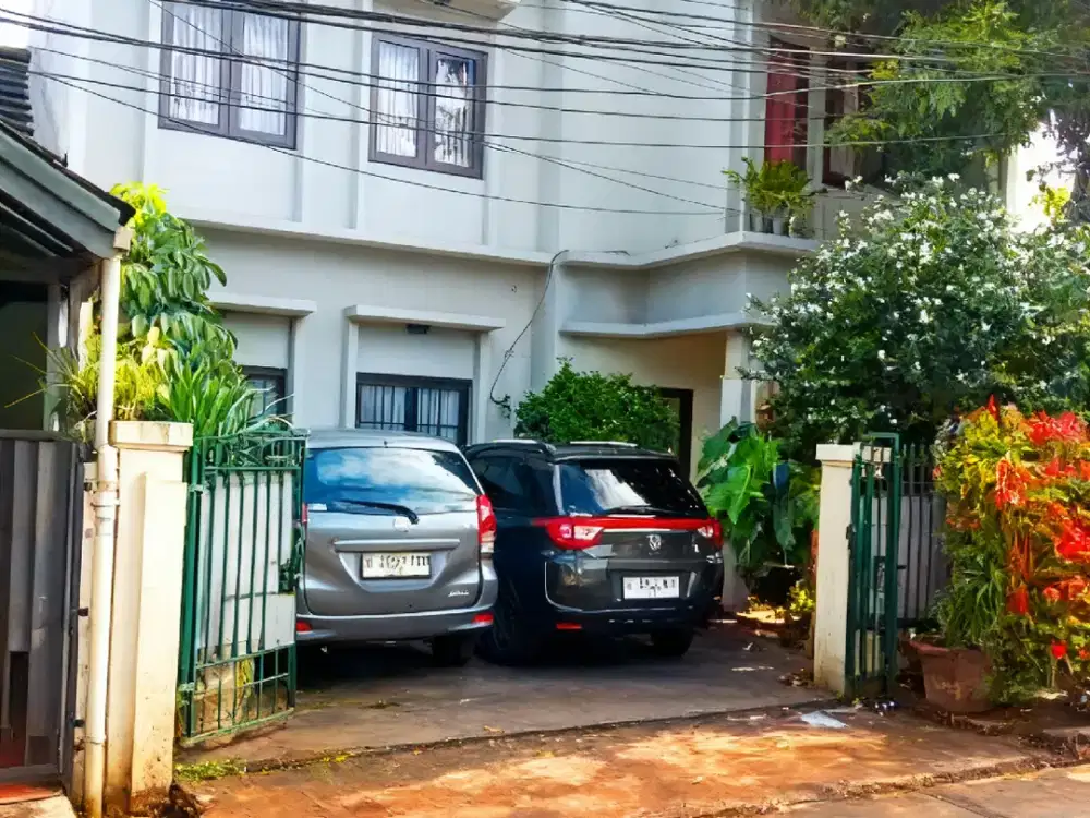 Rumah dengan sirkulasi baik jatiwaringin jl h muhyin