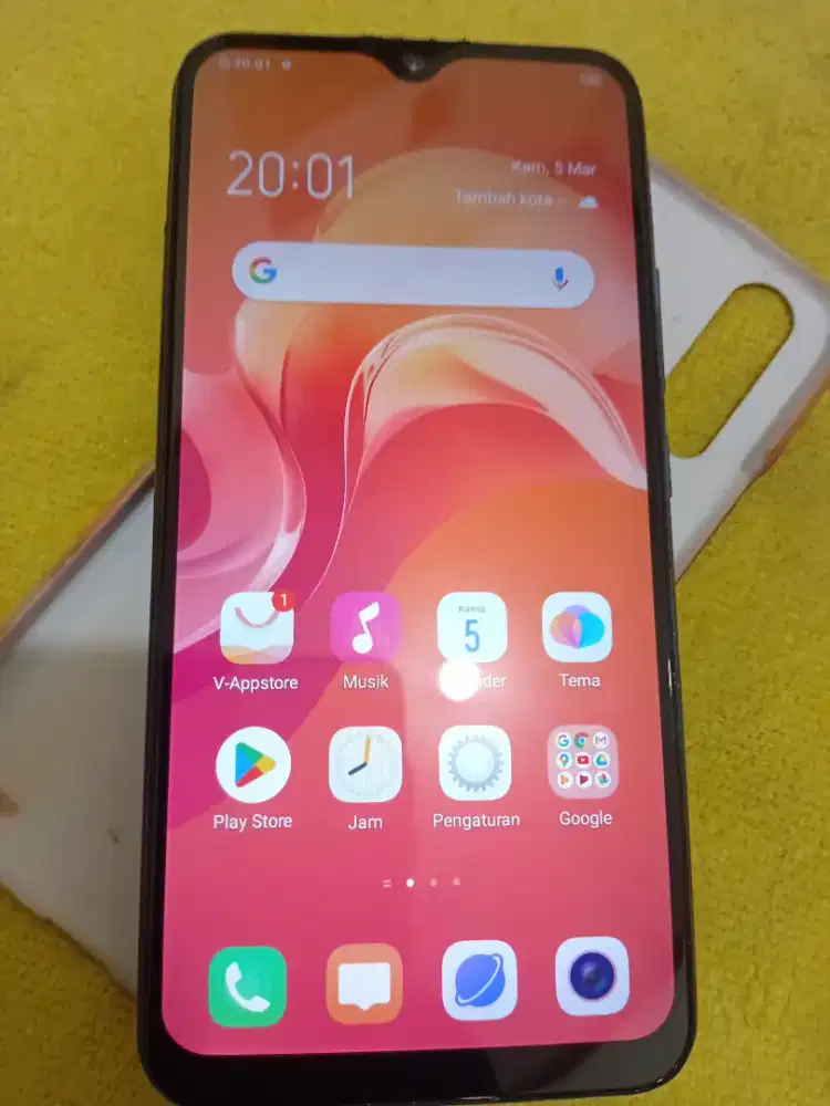 Vivo Y15.Ram 4/64.