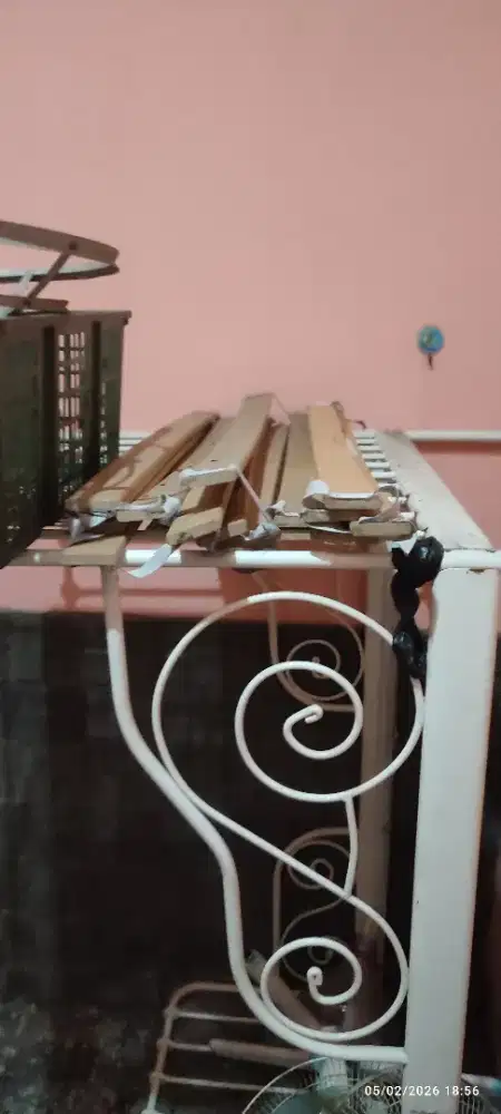 Masih bagus tempat tidur knockdown panjang pendek