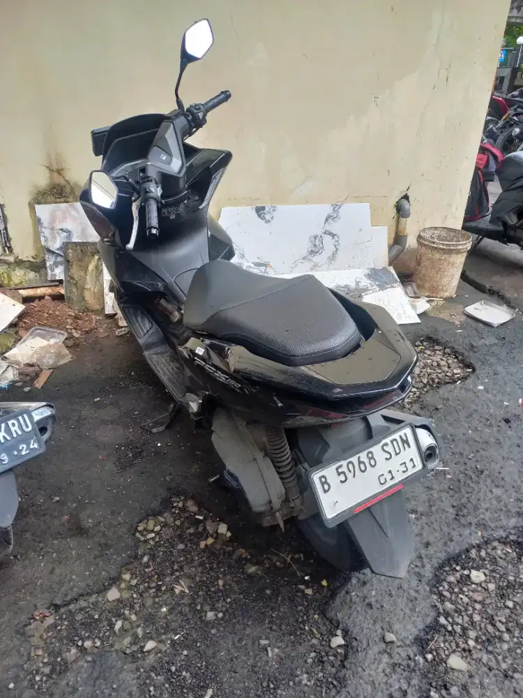 Dijual motor pcx thn 2025 pemakaian thn 2026