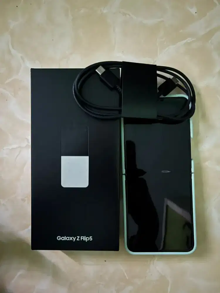 Samsung Z Flip 5 8/256