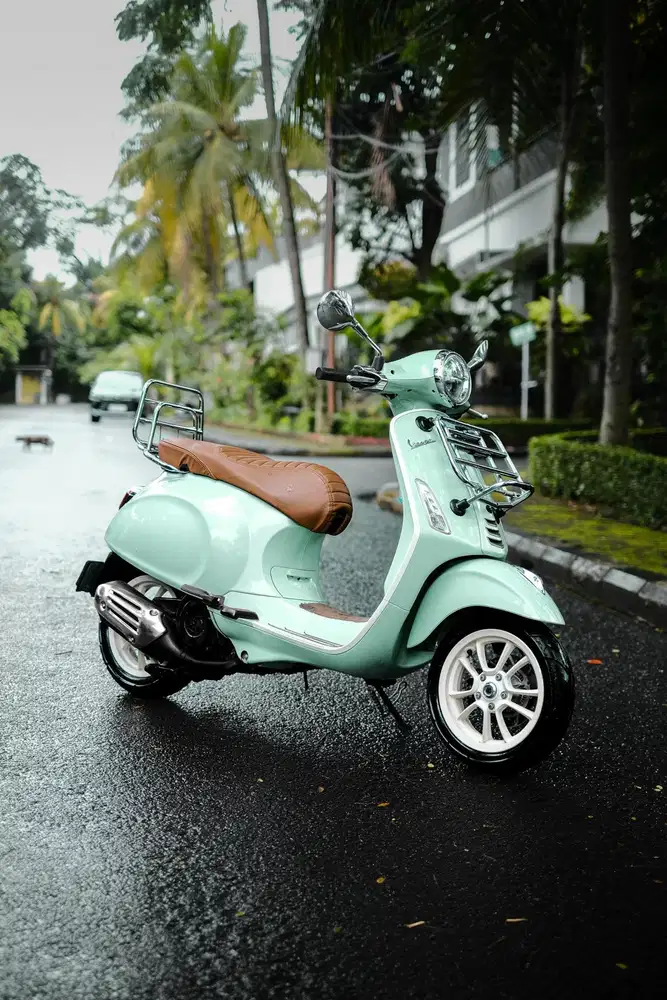 Vespa primavera picnic series 2021