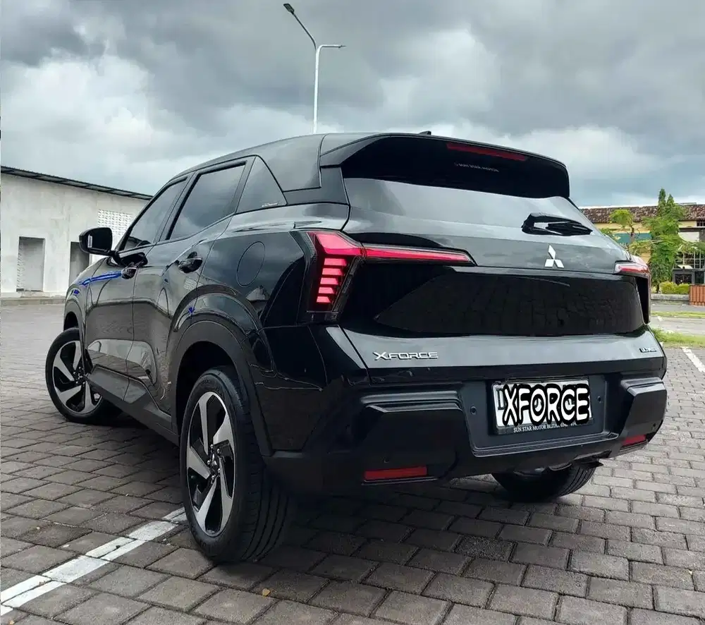Mitsubishi XForce Ultimate 1.5 at Matic Hitam  Mulus 2024