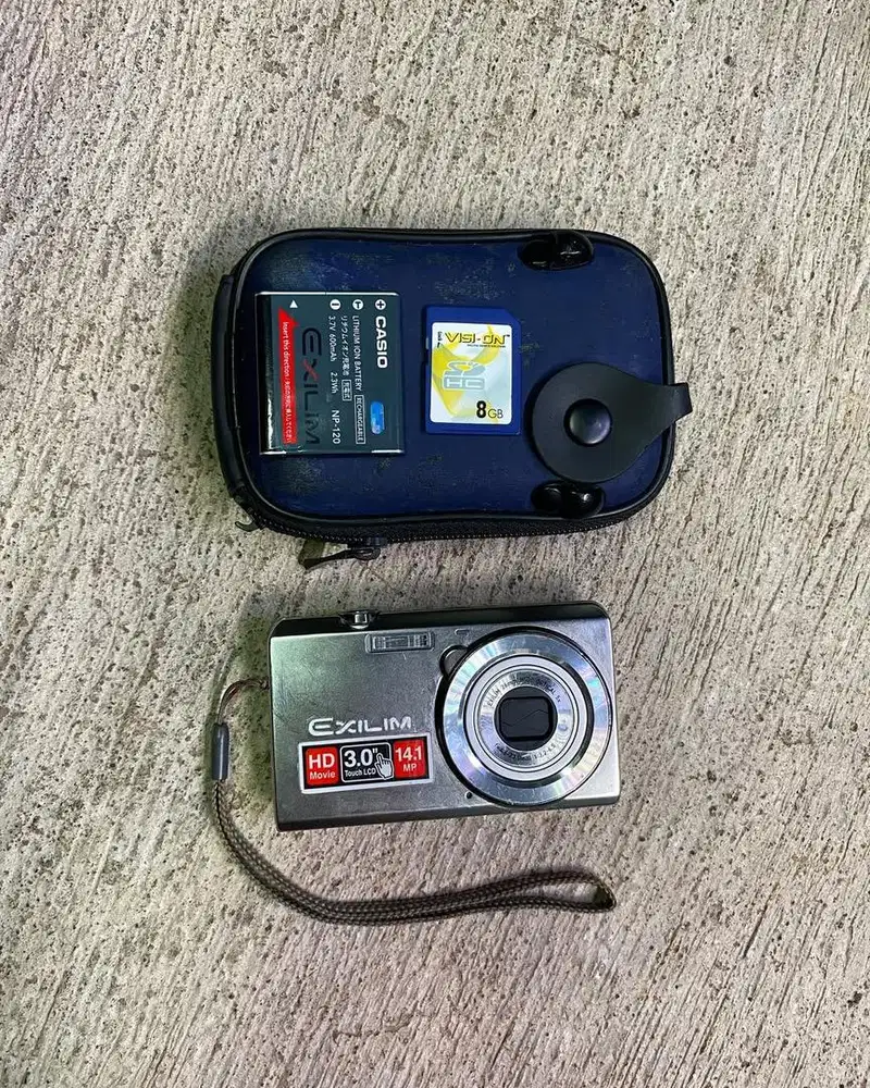 KAMERA DIGITAL CASIO EXILIM EX-ZS15 BEKAS