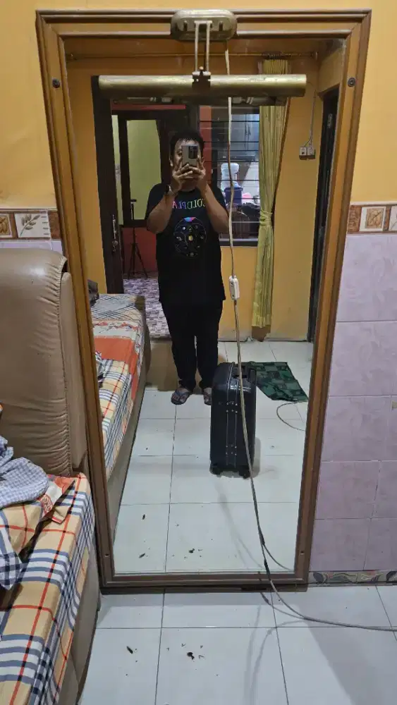 Kaca cermin dgn lampu