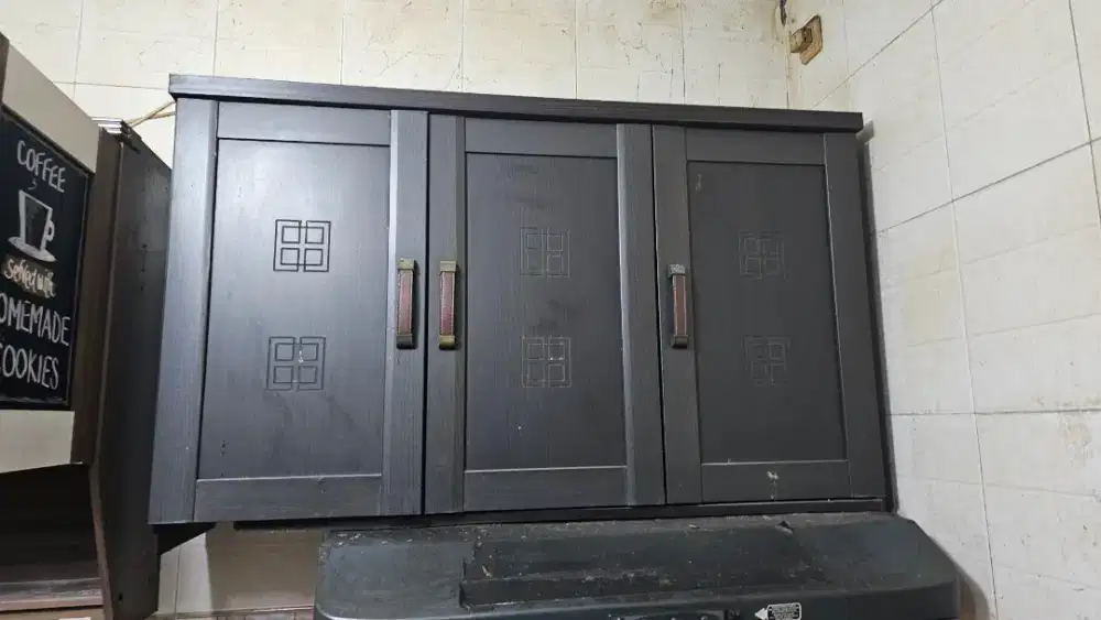 Lemari kayu kitchen set 3 pintu hitam polos 120x60cm