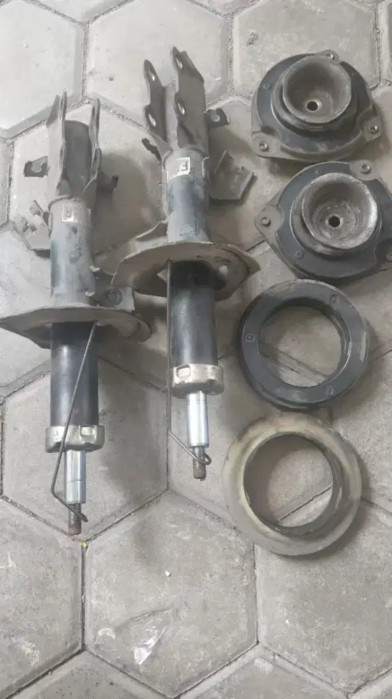 Jual Shockbreaker Original Copotan Nissan Grand Livina