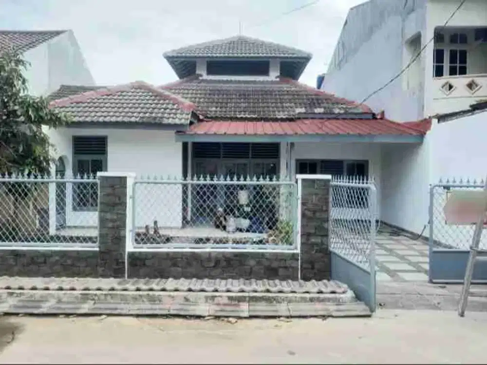 Rumah Asri dalam komplek Jatiwaringin