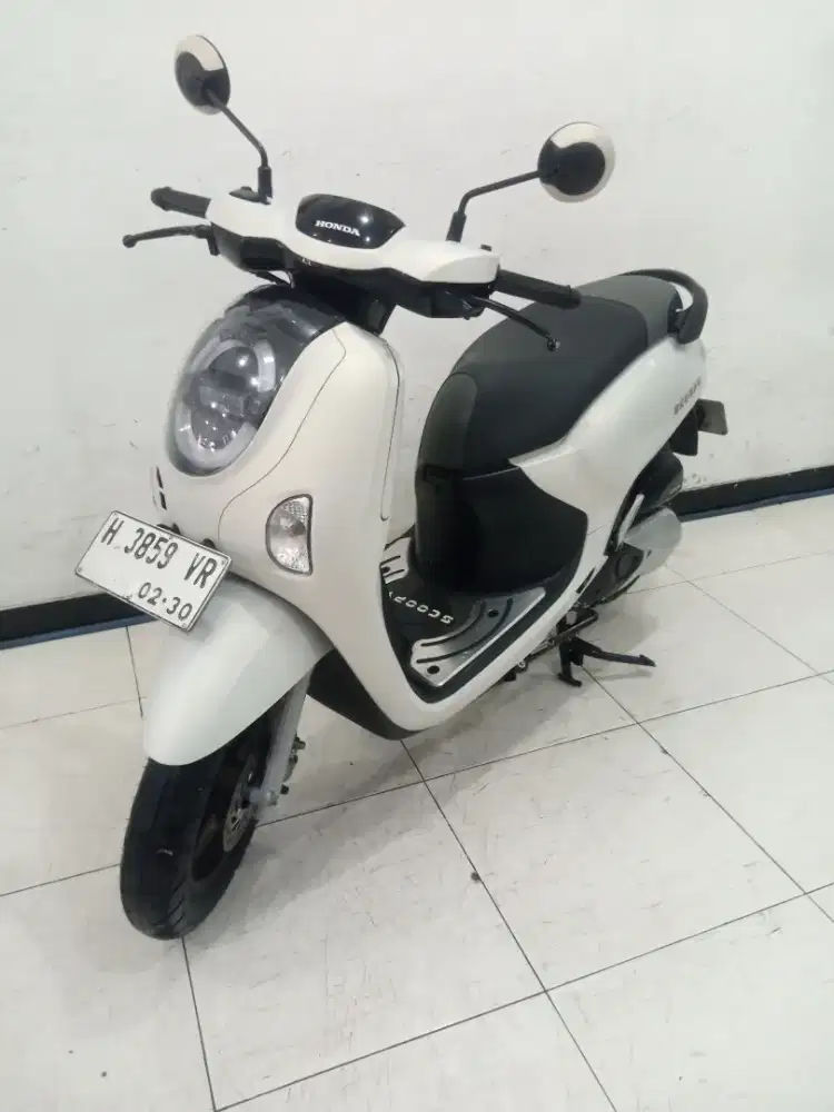Honda Scoopy prestige putih 2025