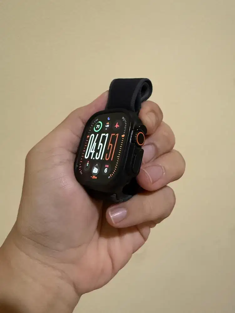 Apple Watch Ultra 2 49mm Black Titanium – Trail Loop Black