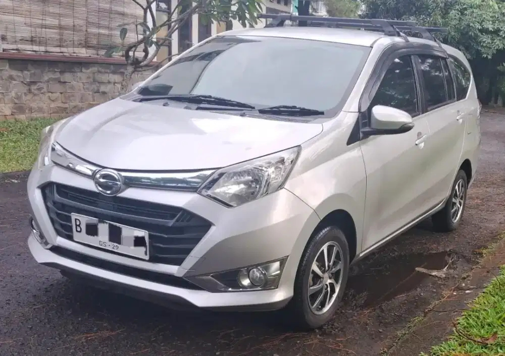Daihatsu sigra manual type R tahun 2019 tgn 1 dari baru standar mulus