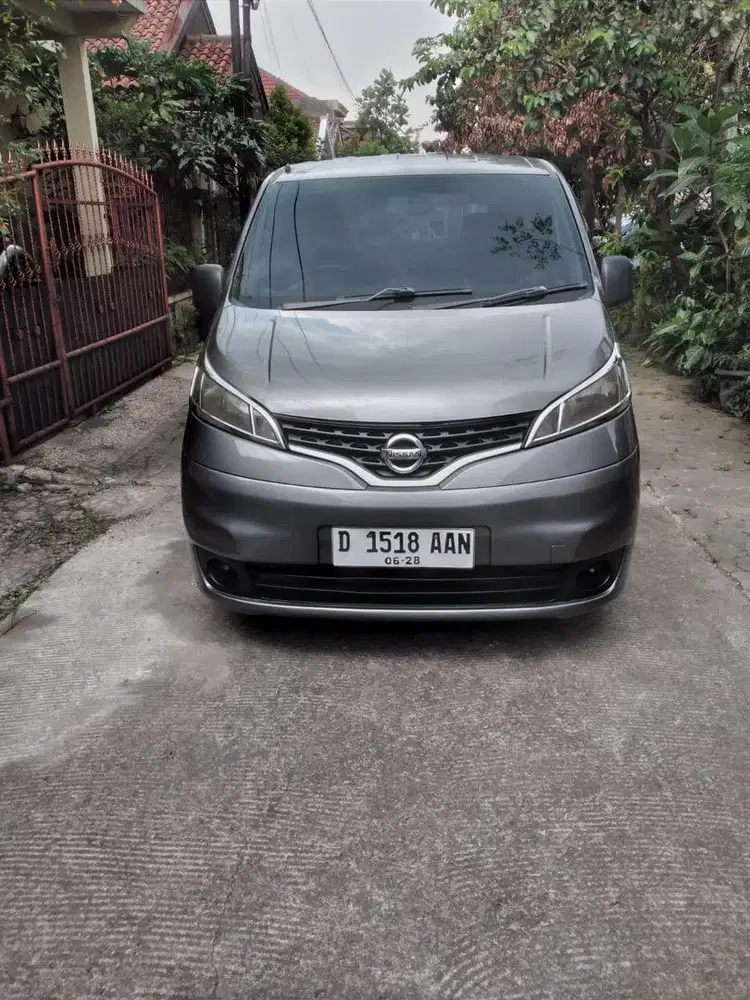 Nissan evalia pajak idup mulus siap pakai mudik